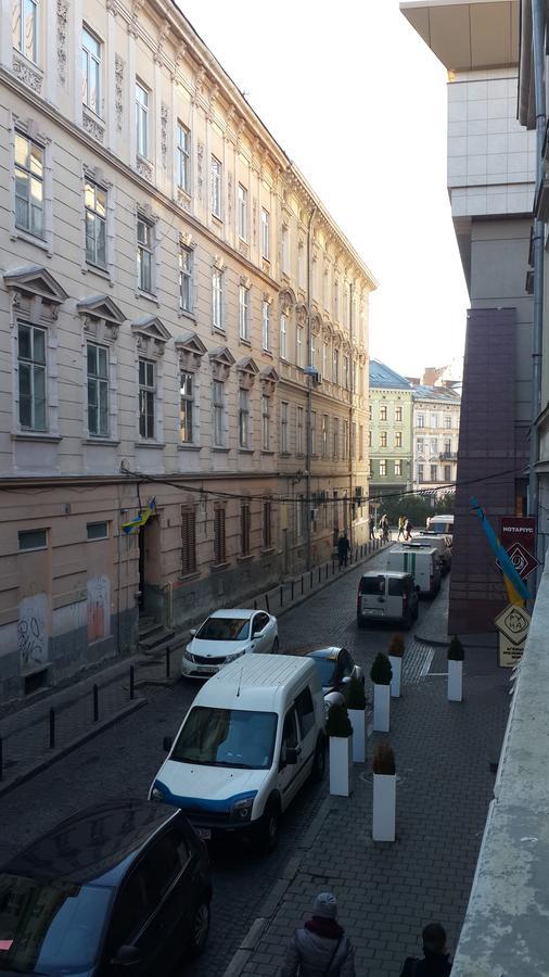 Apartment On Valova Street リヴィウ エクステリア 写真