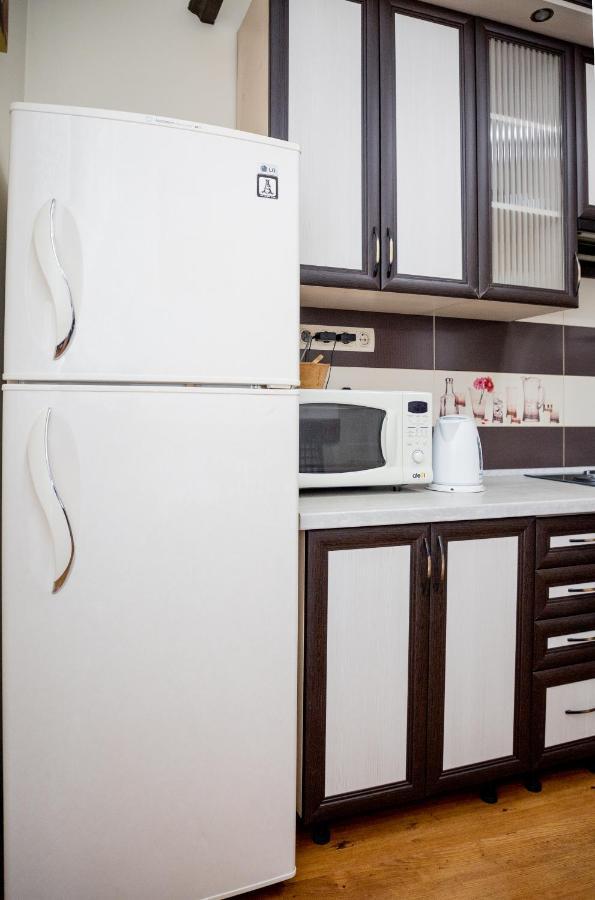 Apartment On Valova Street リヴィウ エクステリア 写真