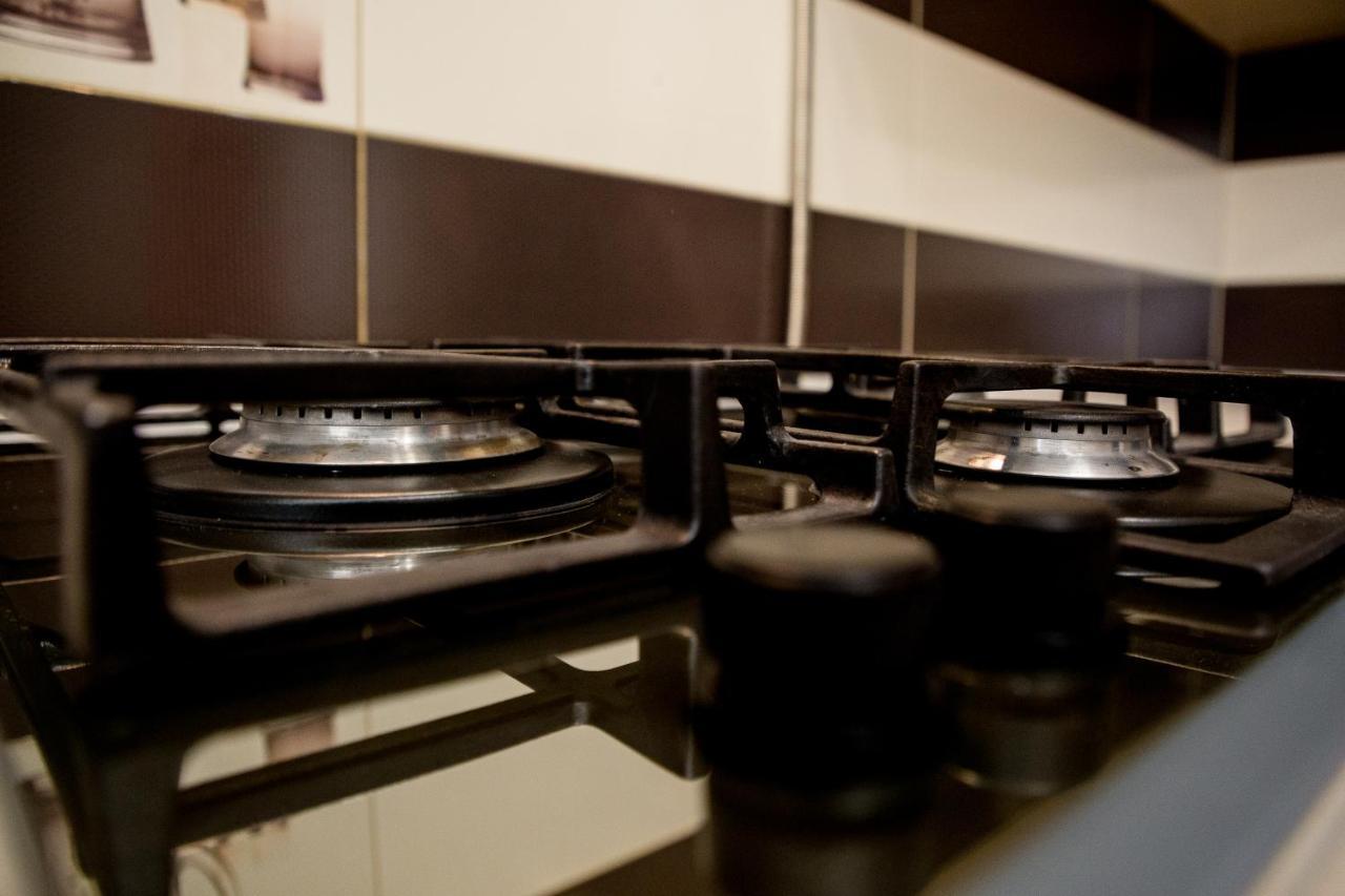 Apartment On Valova Street リヴィウ エクステリア 写真