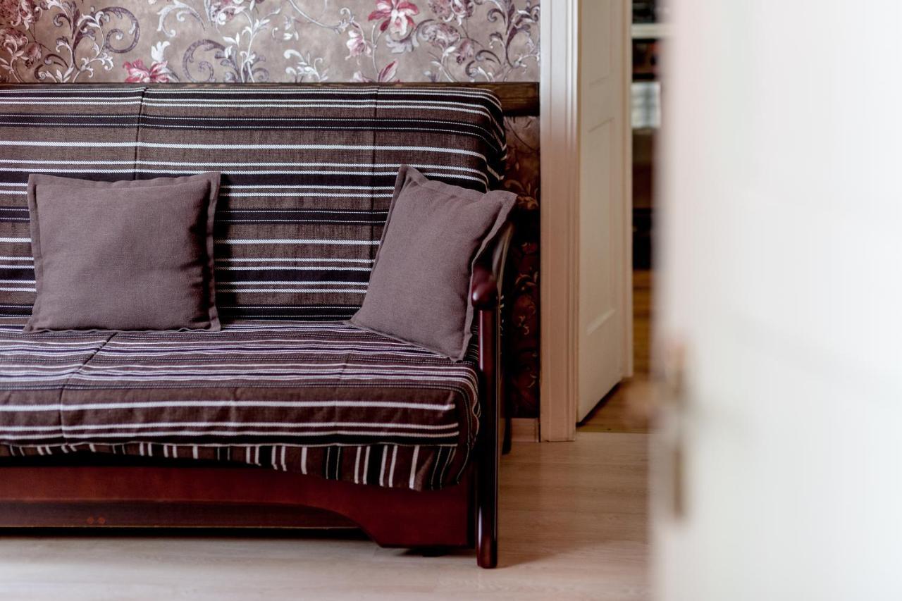 Apartment On Valova Street リヴィウ エクステリア 写真