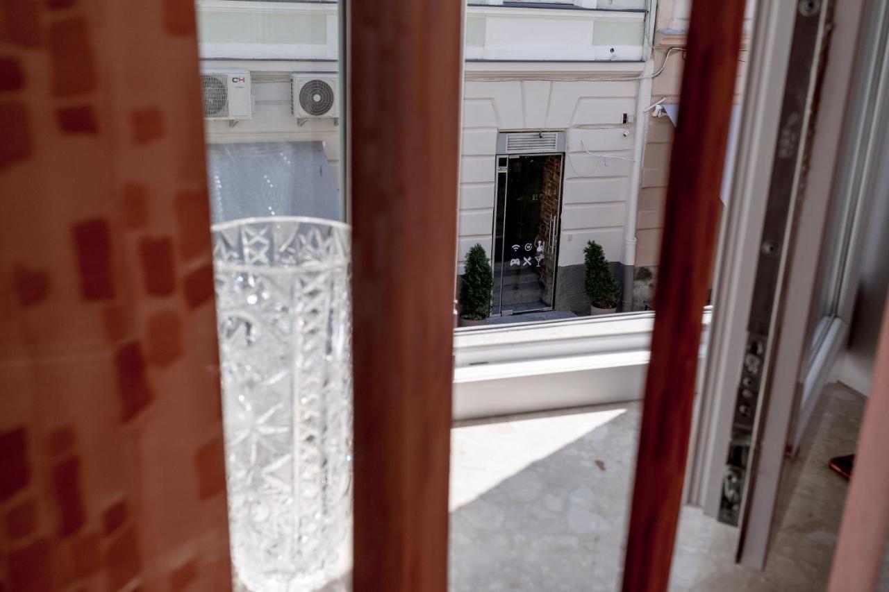 Apartment On Valova Street リヴィウ エクステリア 写真